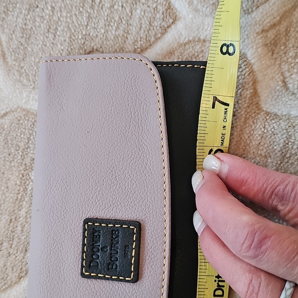 Dooney & Bourke Mauve And Chocolate Brown Wallet - Picture 5 of 7
